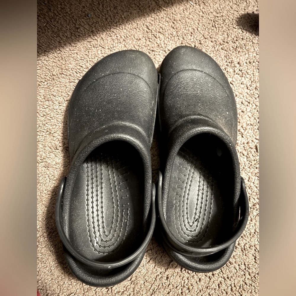 CROCS Black Bistro Style Shoes! LIKE NEW - Picture 6 of 6